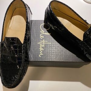Stamped Patent leather loafers!